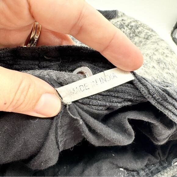 Y2K Artsy Boho Hippie Knit Wool Drawstring Backpack Bag Grey/Black - Medium - Picture 9 of 13